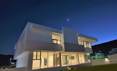 Residencia de Lujo en Ayamonte | Arquitectura Contemporánea + Vistas Naturales