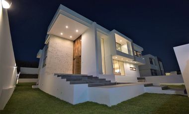 Residencia de Lujo en Ayamonte | Arquitectura Contemporánea + Vistas Naturales
