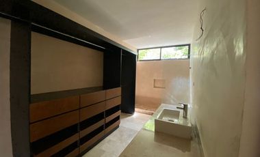 SE RENTA TOWNHOUSE EN TEMOZON, MERIDA
