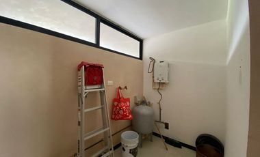 SE RENTA TOWNHOUSE EN TEMOZON, MERIDA
