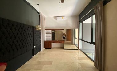 SE RENTA TOWNHOUSE EN TEMOZON, MERIDA