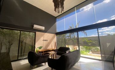 SE RENTA TOWNHOUSE EN TEMOZON, MERIDA