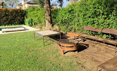 Casa en Alquiler  Pacheco Golf Club 4 dormitorios con jardin y pileta