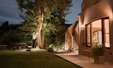 Casa en Alquiler  Pacheco Golf Club 4 dormitorios con jardin y pileta