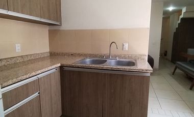 Casa de 3 Recámaras en coto en Parques Del Palmar
