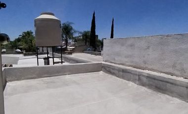 Casa de 3 Recámaras en coto en Parques Del Palmar