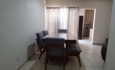 Casa de 3 Recámaras en coto en Parques Del Palmar