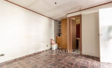 Acogedora Casa de 2 Pisos, Excelente Conectividad en La Cisterna