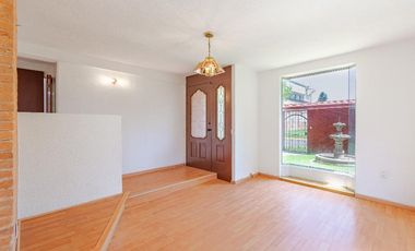 Casa en Venta en La Asunción, Metepec | Amplio Jardín y Excelente Ubicación