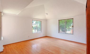 Casa en Venta en La Asunción, Metepec | Amplio Jardín y Excelente Ubicación