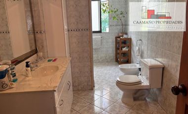 Hermosa Casa con Gran terreno en el Corazón de Macul