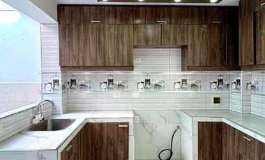 Departamento en venta en avenida Cto. Grande y frente al mercado del 10 en San Juan de Lurigancho