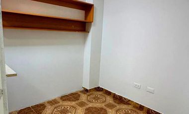 Departamento en venta en avenida Cto. Grande y frente al mercado del 10 en San Juan de Lurigancho