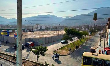 Departamento en venta en avenida Cto. Grande y frente al mercado del 10 en San Juan de Lurigancho