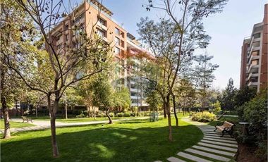 Departamento 2 pisos y jardín exclusivo, Vitacura