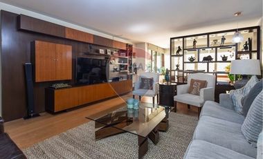 Departamento 2 pisos y jardín exclusivo, Vitacura