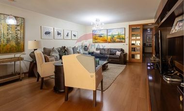 Departamento 2 pisos y jardín exclusivo, Vitacura