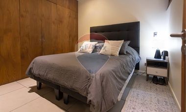 Departamento 2 pisos y jardín exclusivo, Vitacura