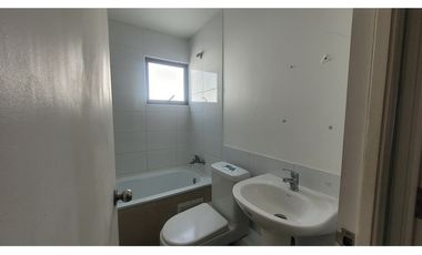 Casa familiar con amplio patio en Alto Manquehue