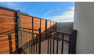 Casa familiar con amplio patio en Alto Manquehue
