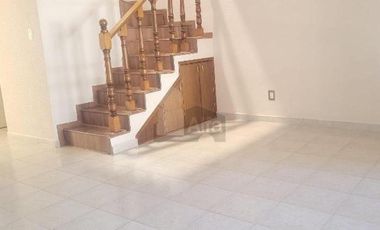 Casa en condominio en renta en Paseos del Valle, Toluca, México