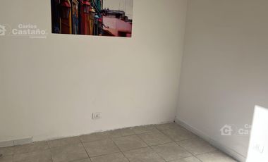 Exc. 3 Amb. en PB al Contrafrente con Patio de 10x3,3m