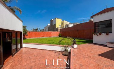 Venta de Terreno con Casa por Remodelar