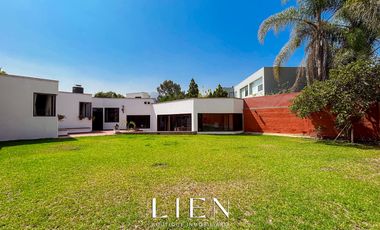 Venta de Terreno con Casa por Remodelar