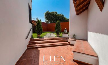 Venta de Terreno con Casa por Remodelar