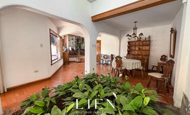 Venta de Terreno con Casa por Remodelar