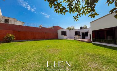 Venta de Terreno con Casa por Remodelar
