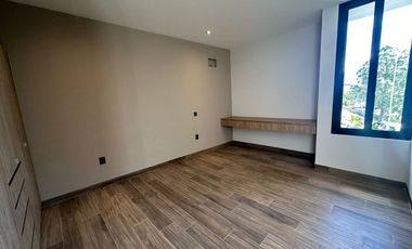 RENTA AMUEBLADA CASA INTELIGENTE ALTOZANO. VISTA A LA RESERVA