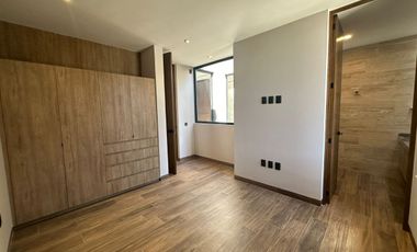 RENTA AMUEBLADA CASA INTELIGENTE ALTOZANO. VISTA A LA RESERVA