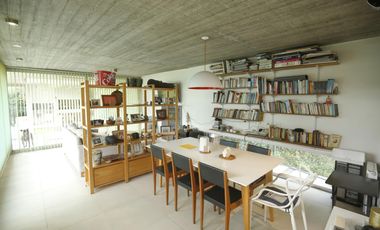 Casa en San Joaquin desarrolñlada en planta baja 3 dorm, parque pileta