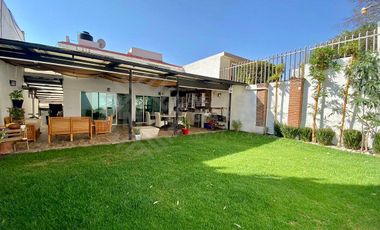 Casa en Renta en Paseo de Francia, 3a Sec. de Lomas Verdes con Jardín y Terraza