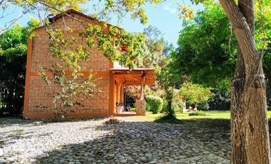 ESPECTACULAR PROPIEDAD A UNOS MINUTOS DE COLIMA IDEAL PARA HACER LUGAR EVENTOS