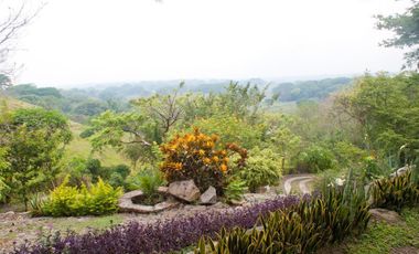 ESPECTACULAR PROPIEDAD A UNOS MINUTOS DE COLIMA IDEAL PARA HACER LUGAR EVENTOS