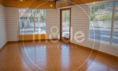 Calle 40 entre 3 y 5 - Galpón comercial en Las Toninas