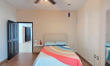 RESIDENCIA EN RENTA 2 PLANTAS, 4 RECÁMARAS, 4.5 BAÑOS. COCHERA PARA 4 AUTOS