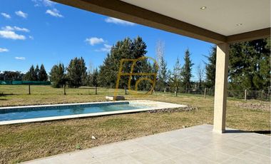 ALQUILER CASA 4 AMBIENTES - LAGOS DE SAN ELISEO