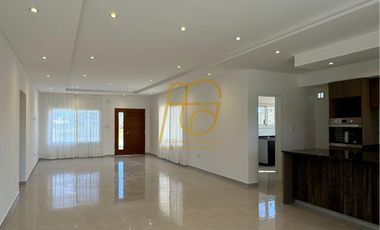 ALQUILER CASA 4 AMBIENTES - LAGOS DE SAN ELISEO