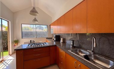 Casa residencial amoblada  en Guaymarar conjunto cerrado  005-R
