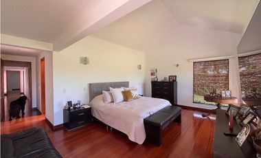 Casa residencial amoblada  en Guaymarar conjunto cerrado  005-R