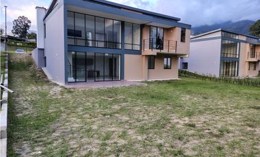 Casa en Venta en Piedecuesta Condomio Salma