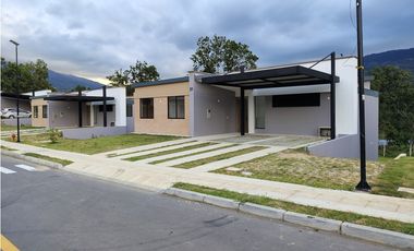 Casa en Venta en Piedecuesta Condomio Salma