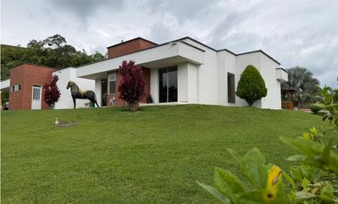 VENDO CASA CAMPESTRE Pereira CONDOMINIO EN CONDINA