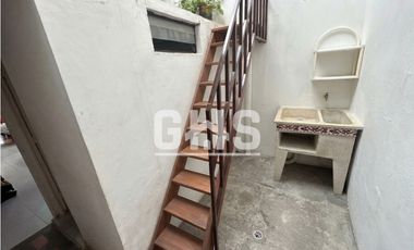CASA EN VENTA BARRIO SAN NICOLAS CARTAGO
