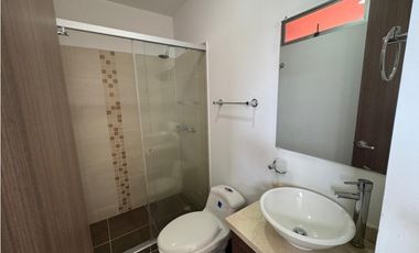 SE ARRIENDA CASA EN CONJUNTO CERRADO VIA LA TEBAIDA