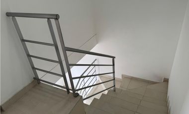 SE ARRIENDA CASA EN CONJUNTO CERRADO VIA LA TEBAIDA