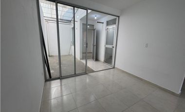 SE ARRIENDA CASA EN CONJUNTO CERRADO VIA LA TEBAIDA
